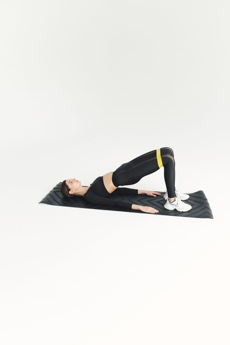 Suspension Hip Press